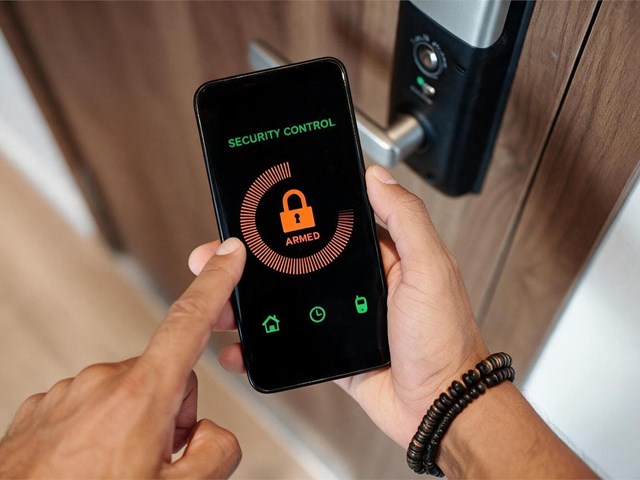 ¿Cómo instalar y configurar tu primera cerradura inteligente?